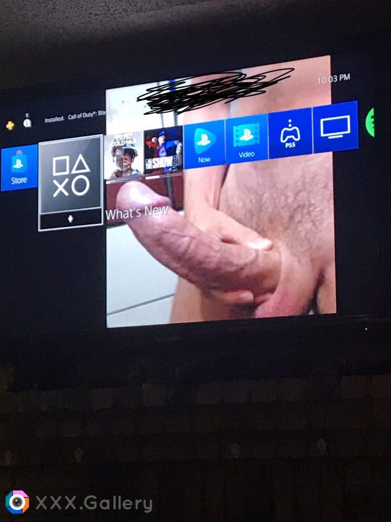 My friend was having some issues with his PS4, so I told him I would take a look at it. This is the price for letting me touch your electronics. It works now though!