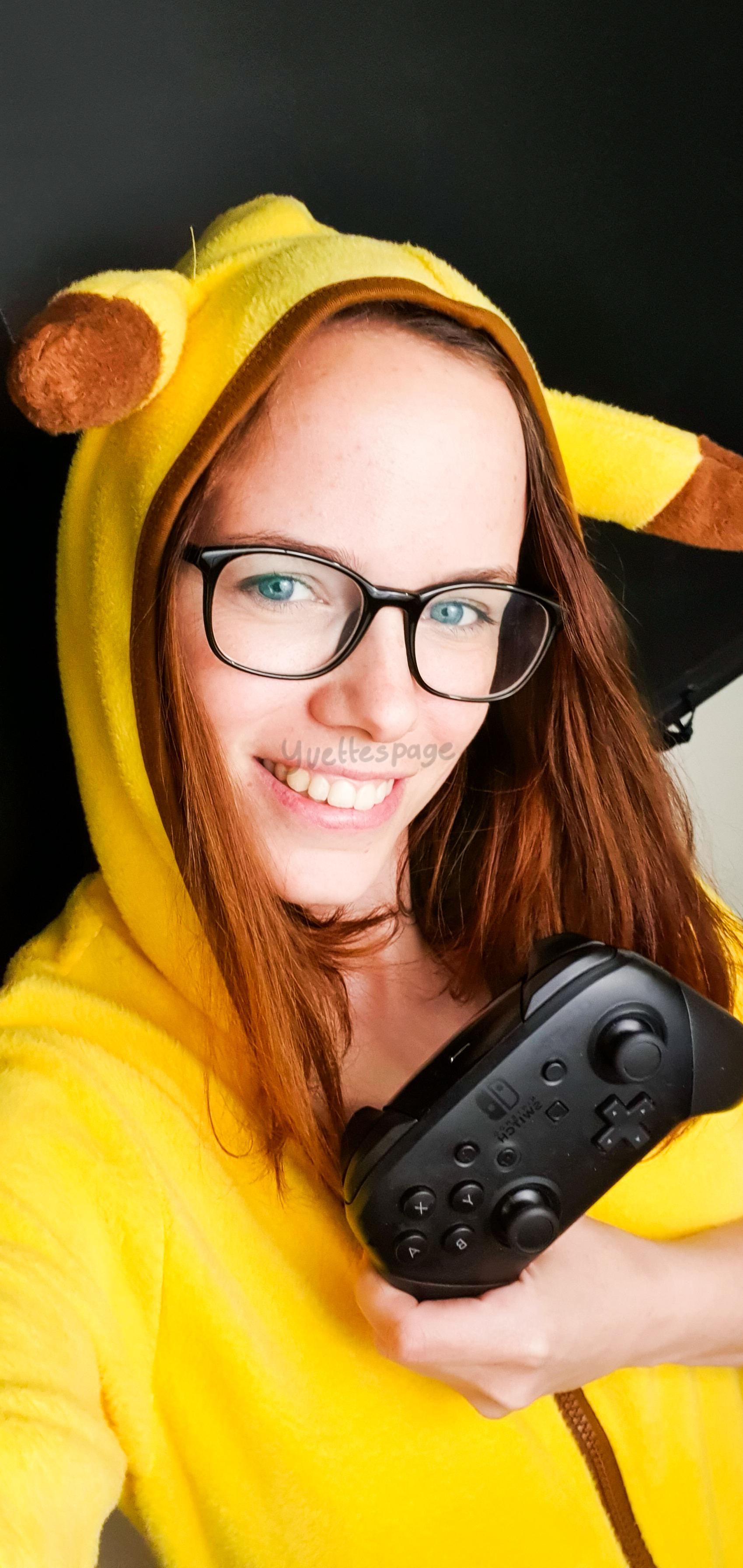 Gaming Pikachu