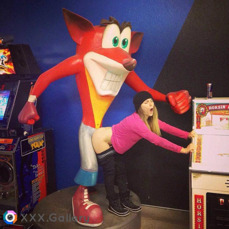 Crash Gets Some at The Arcade