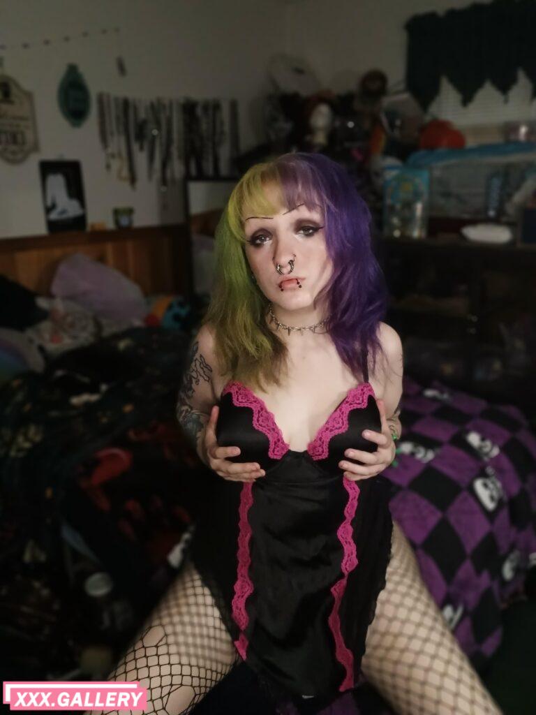 Your average goth housewife