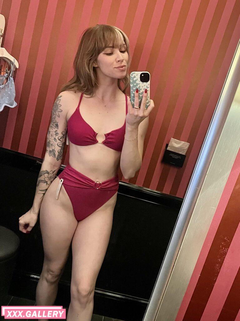 Would you go swimsuit shopping with me?