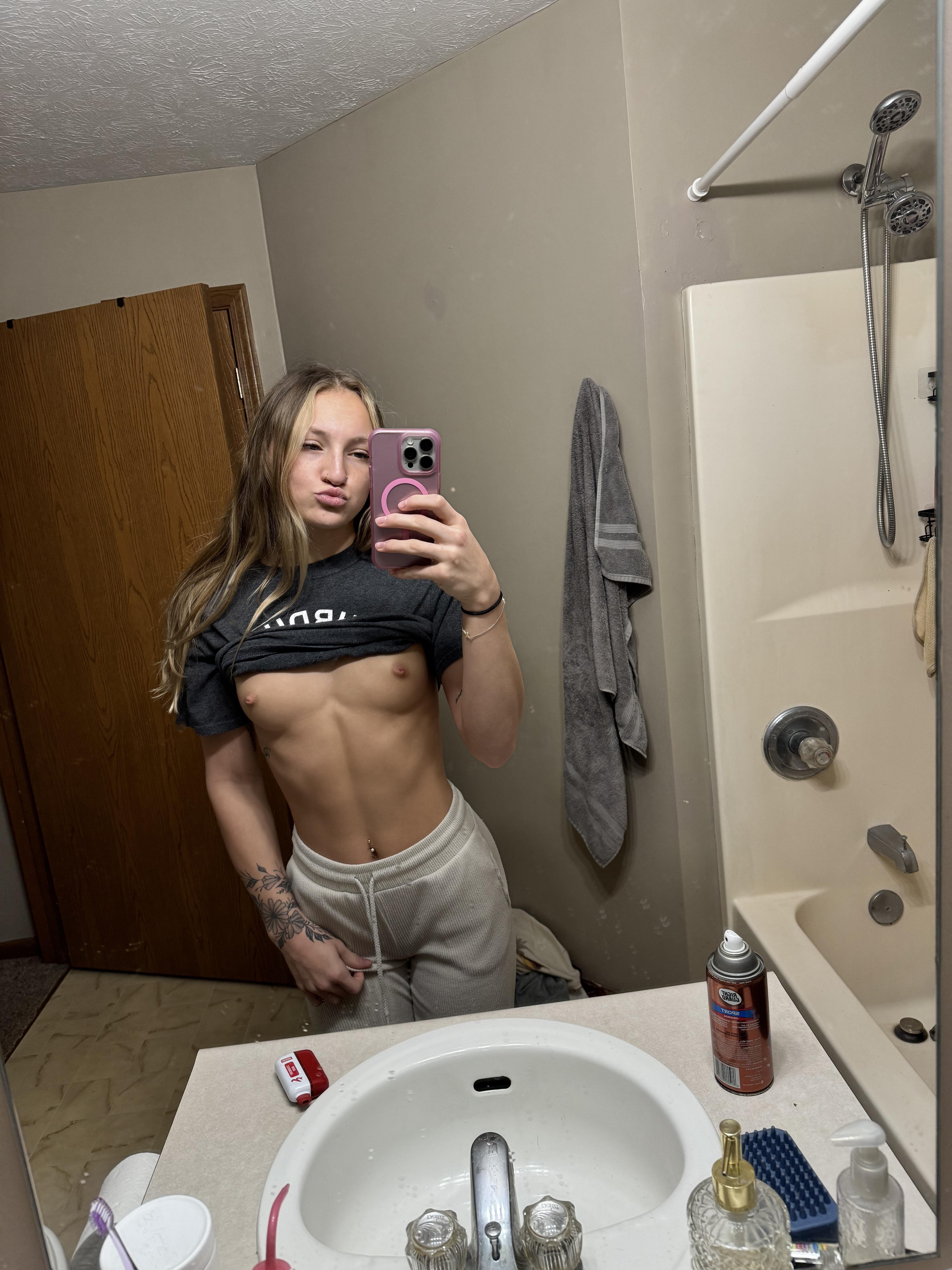 Do you like fit girls