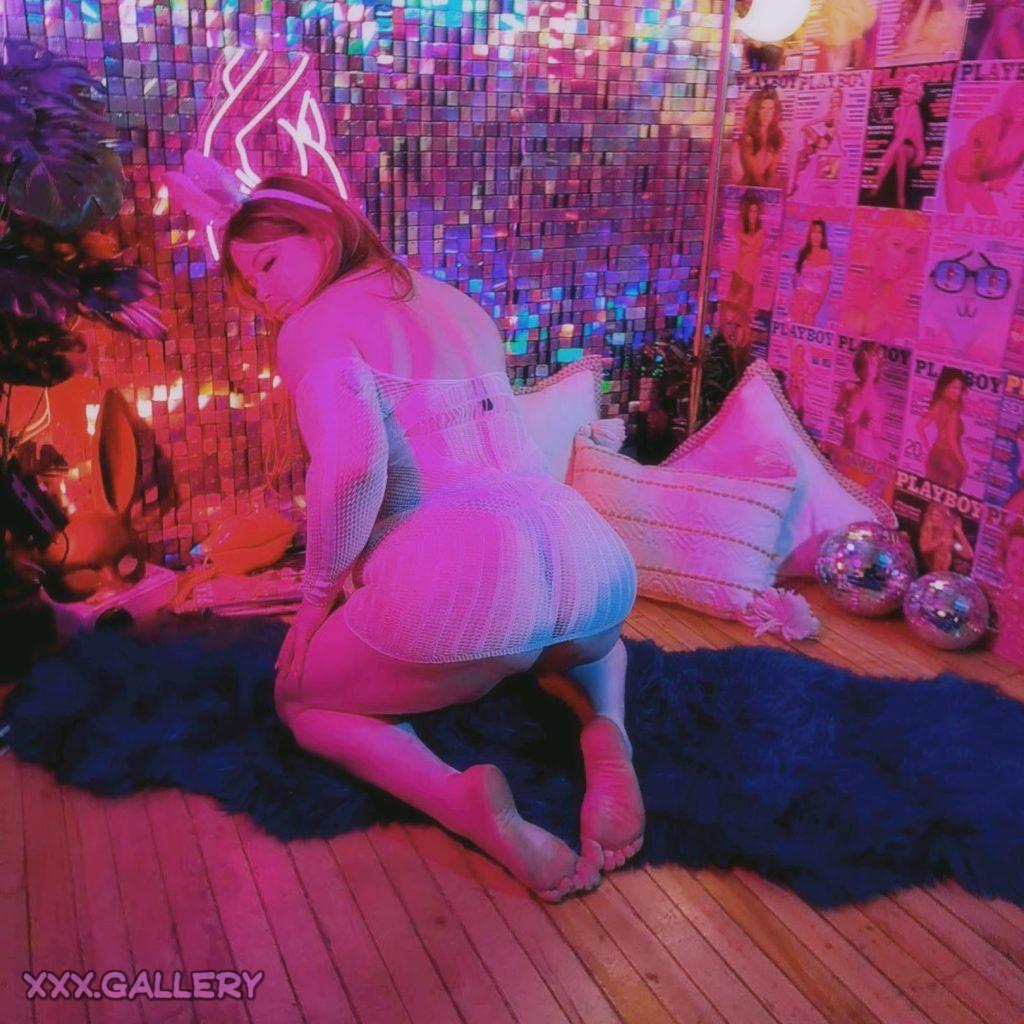 Can you believe I’m a total geek behind closed doors?