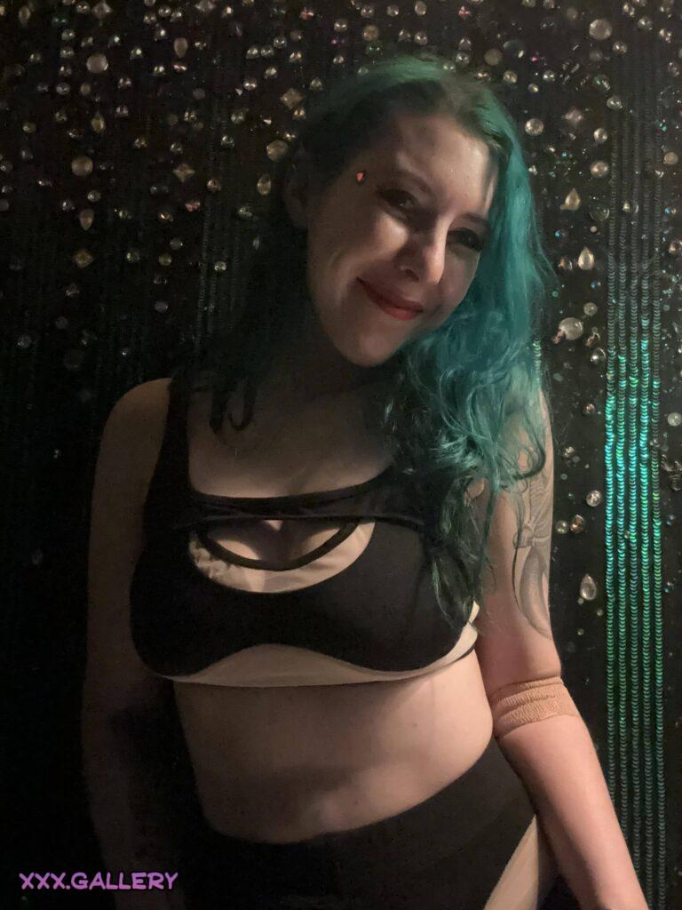 Late night fun with a mysterious beauty 1 Late night fun with a mysterious beauty