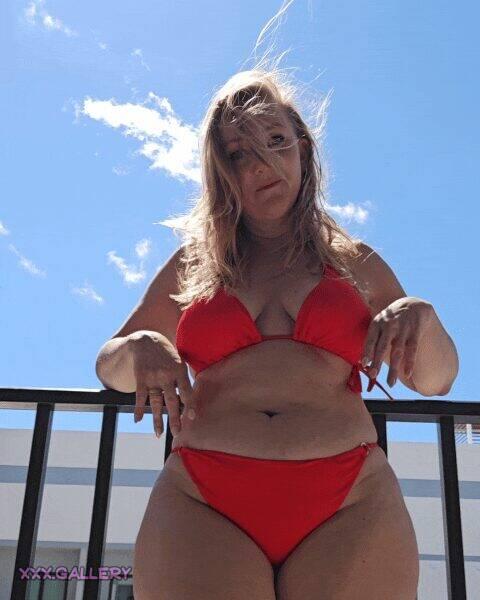 Ready to pounce: The hunt for mature felines begins! 1 Ready to pounce The hunt for mature felines begins