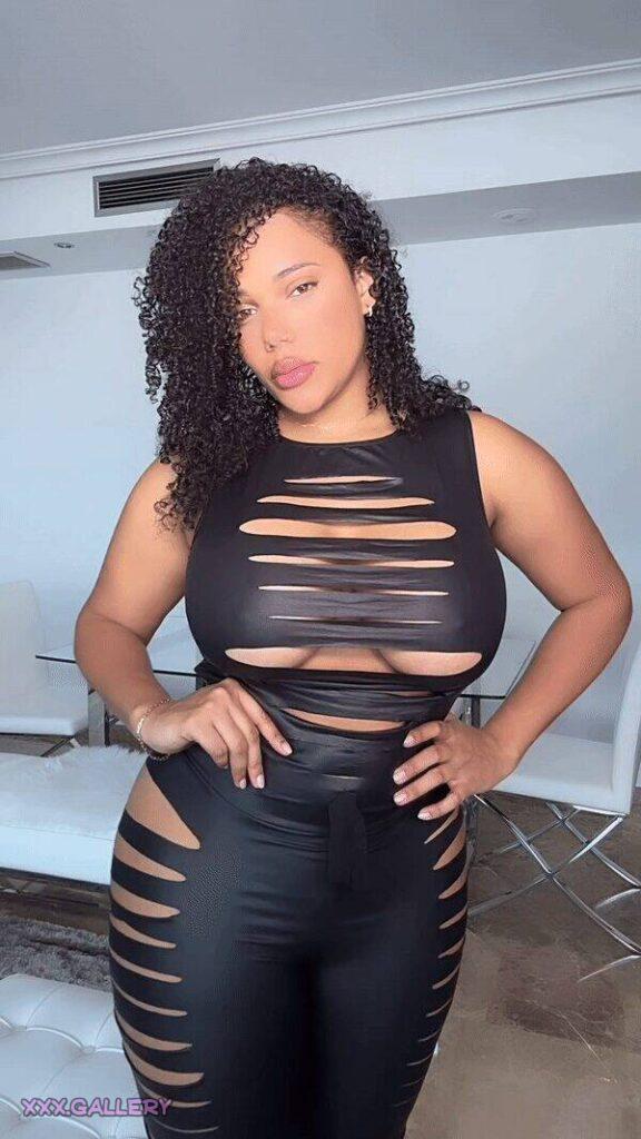 Sultry Outfit Inspiration for a Night In