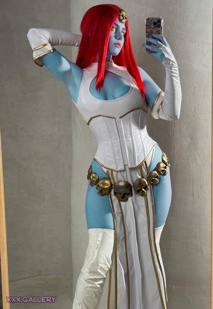 The Sensual Tale of a Shape-Shifting Beauty