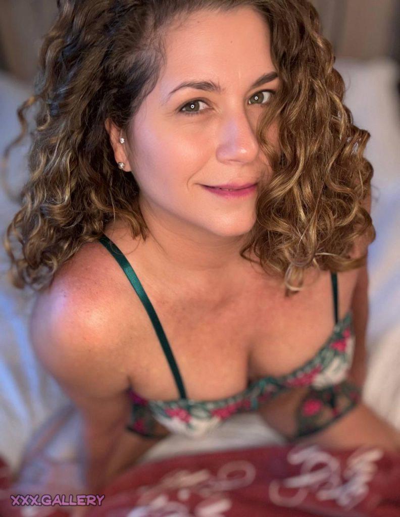 Curious about Older Women? Let's Talk About Cougars! 1 Curious about Older Women Lets Talk About Cougars