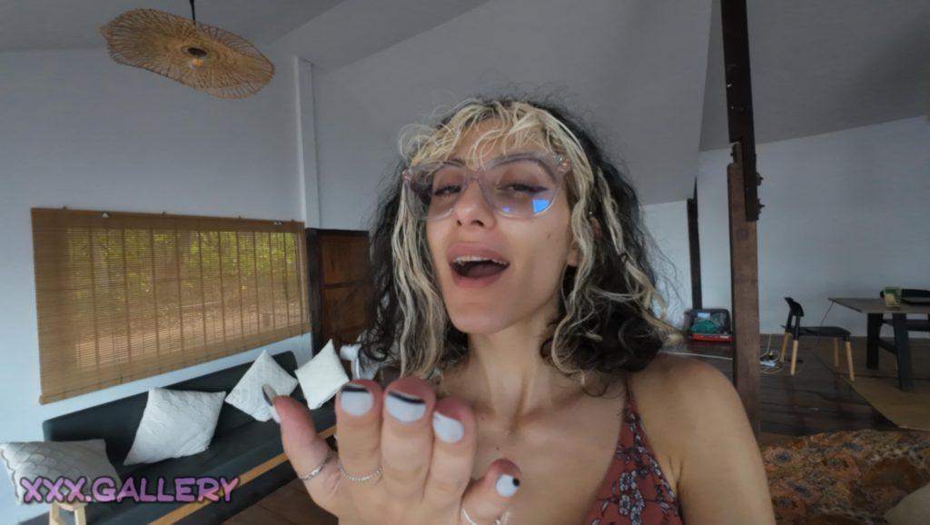 I’m that brunette all the boys wanna be with