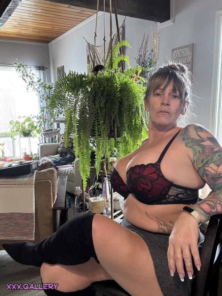 Looking for a Fun Night with an Older Woman