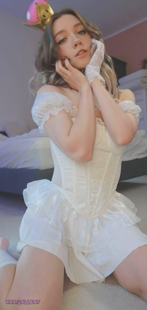 The Tale of a Courageous Hero and a Passionate Damsel in Distress 1 The Tale of a Courageous Hero and a Passionate Damsel in Distress