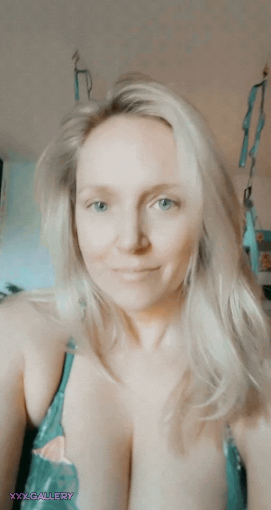 The Wild Adventures of a Blonde Bombshell 1 The Wild Adventures of a Blonde Bombshell