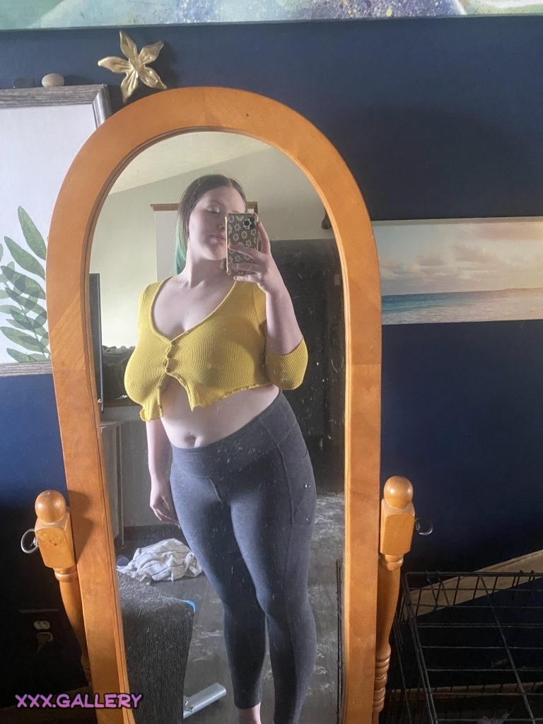 Confession: I Finally Tried Wearing Yellow... 1 Confession I Finally Tried Wearing Yellow