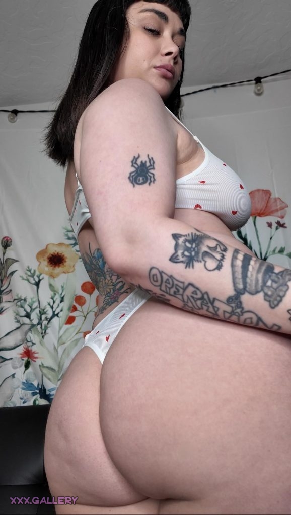 Confessions of a Brunette Embracing My Imperfections