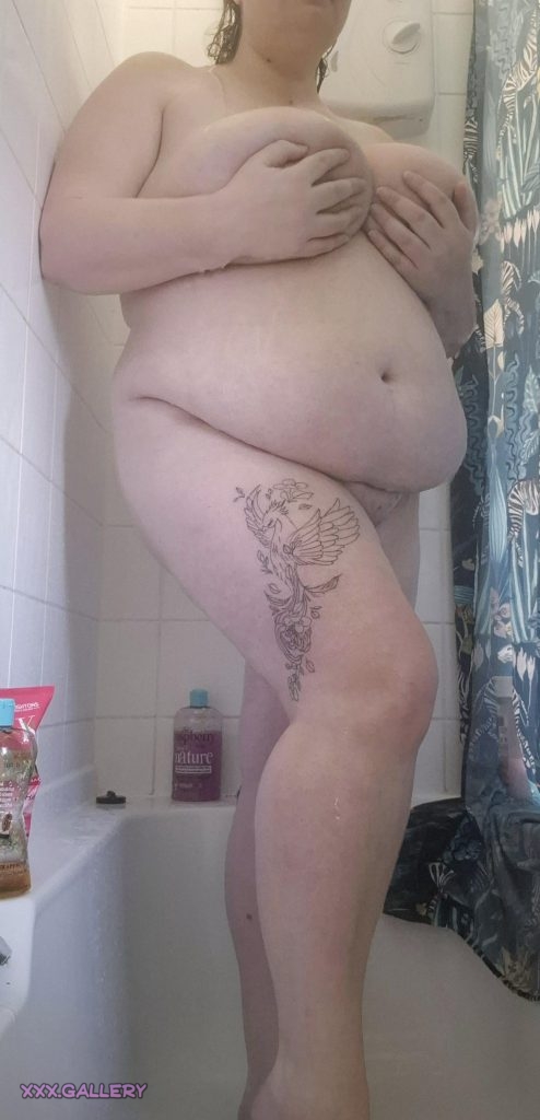 Embrace Your Curves and Live Life to the Fullest 1 Embrace Your Curves and Live Life to the Fullest