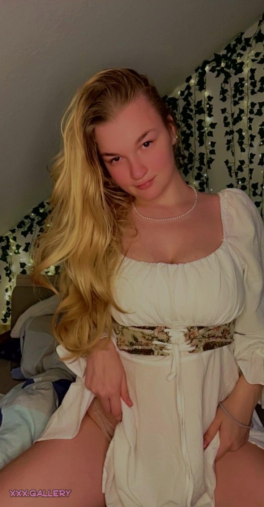 Embracing my curves and loving every inch of myself 🌸