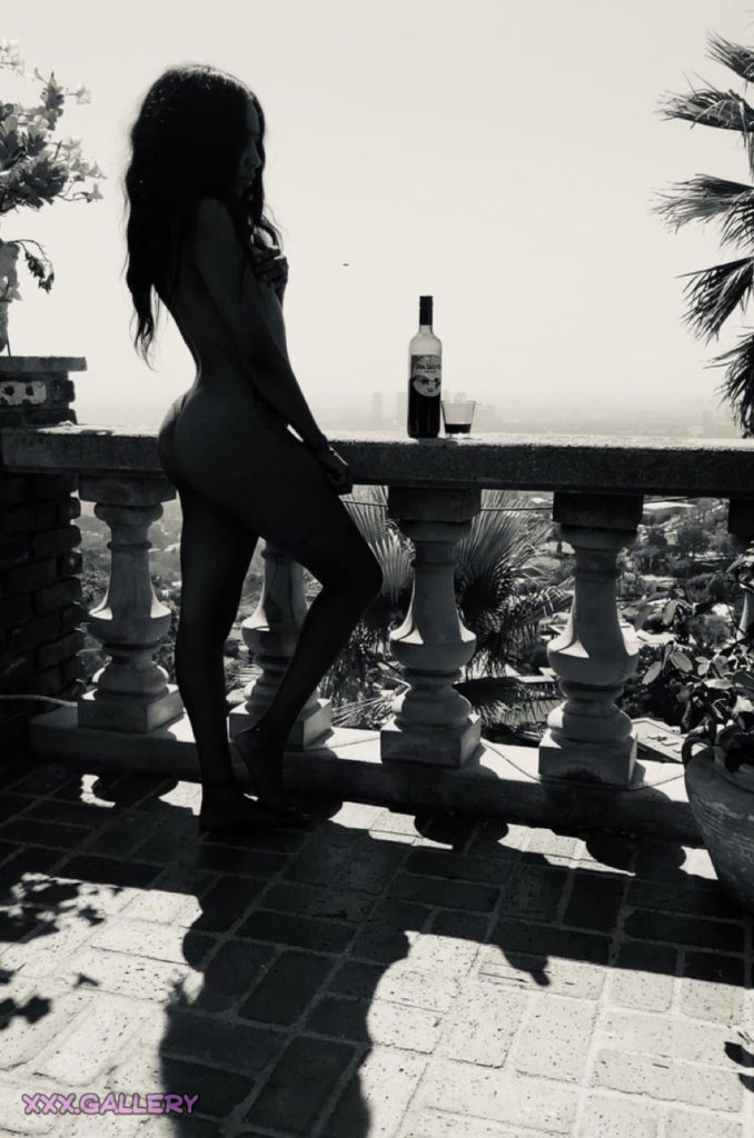 I stumbled upon a fascinating discussion in the blacktittyworld subreddit... 1 I stumbled upon a fascinating discussion in the blacktittyworld subreddit