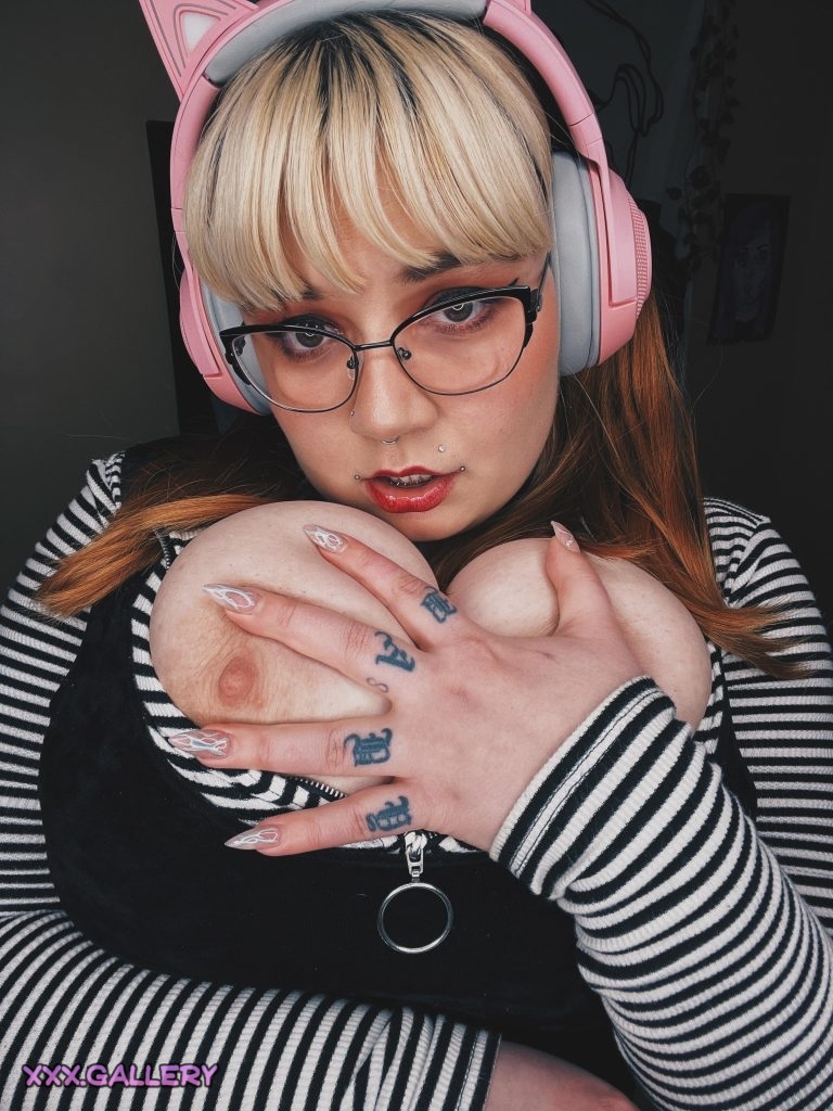 Just a little tease for ya ;)