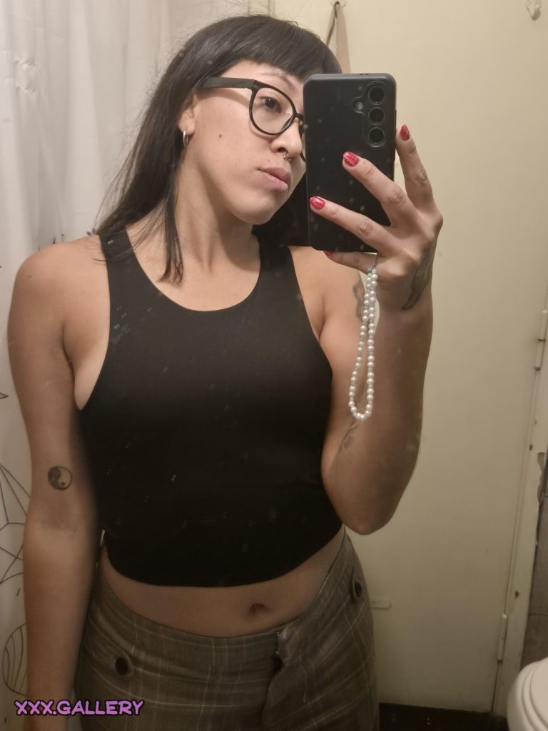 Just discovered the freedom of going braless with this shirt