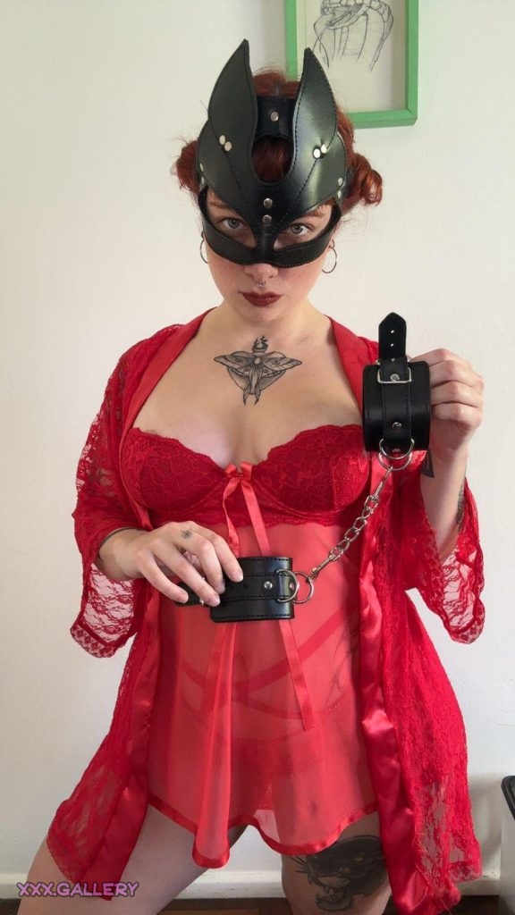 Looking for a dominant woman to take control F