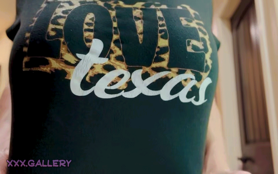 Spicy Texas Mamas Flashy Friday Fun💋