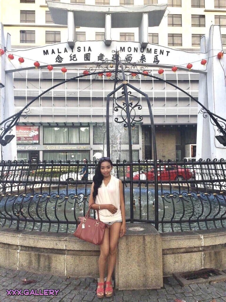 Sultry Asian Beauty Captured in Stunning Photos