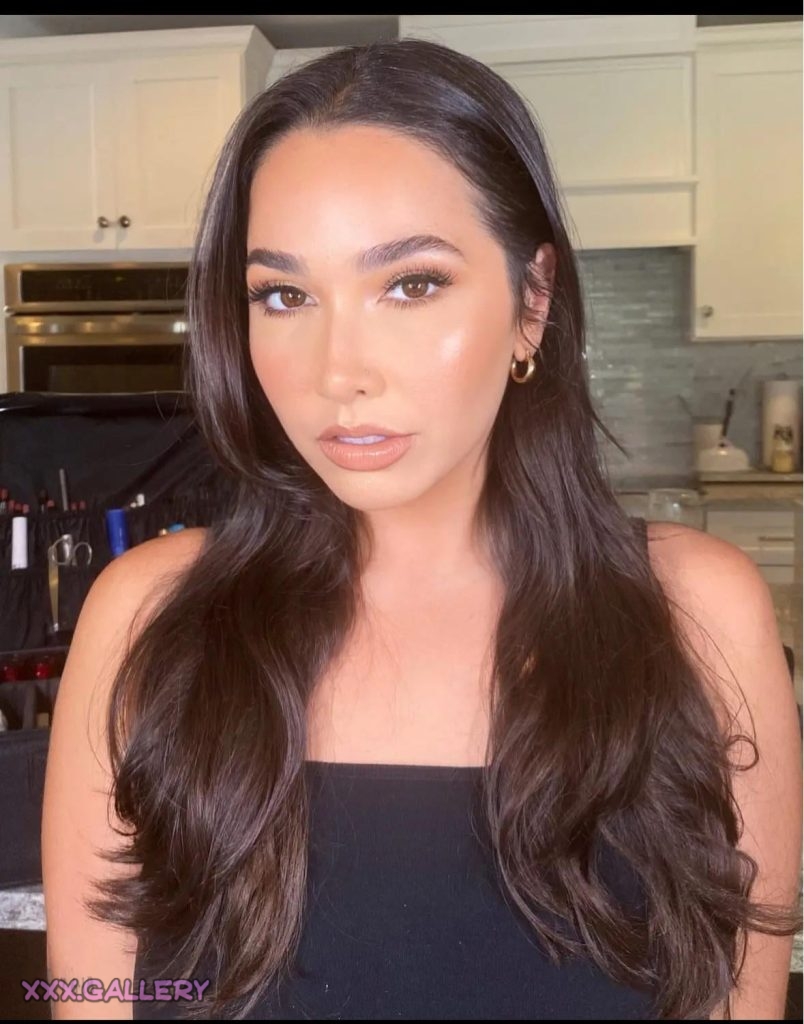 Sultry Brunette Beauty