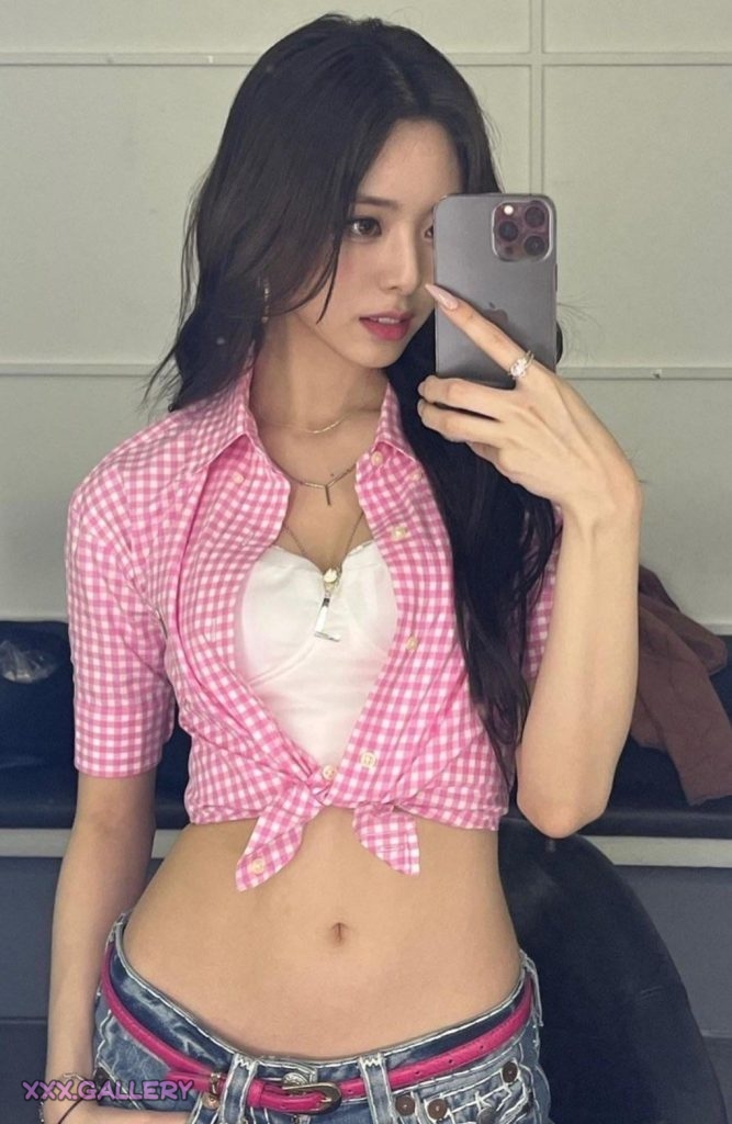 This Korean Beauty is Turning Heads [irtr]