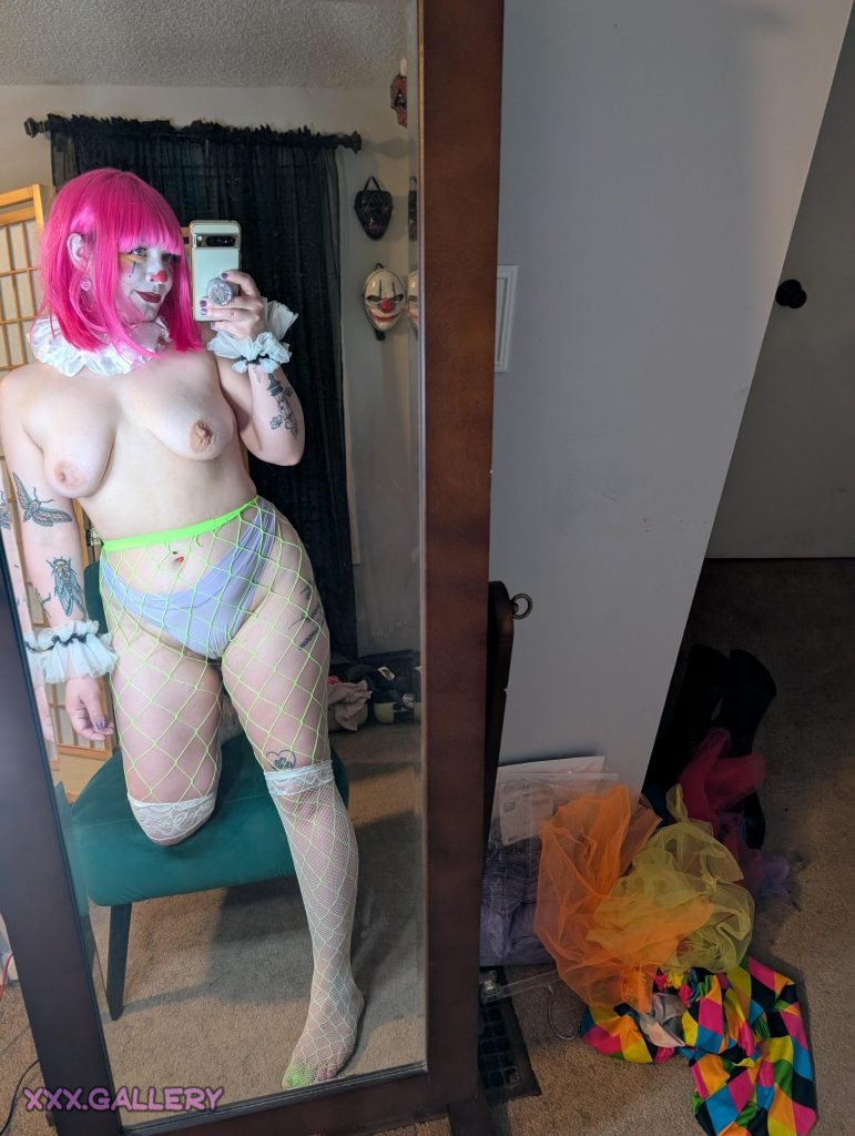 Who’s up for a cozy little chat?