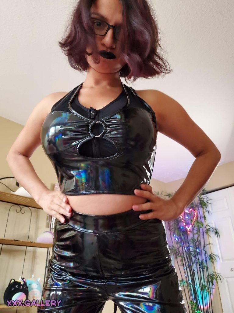 Why Big Tiddy Alt GFs Are Superior 1 Why Big Tiddy Alt GFs Are Superior