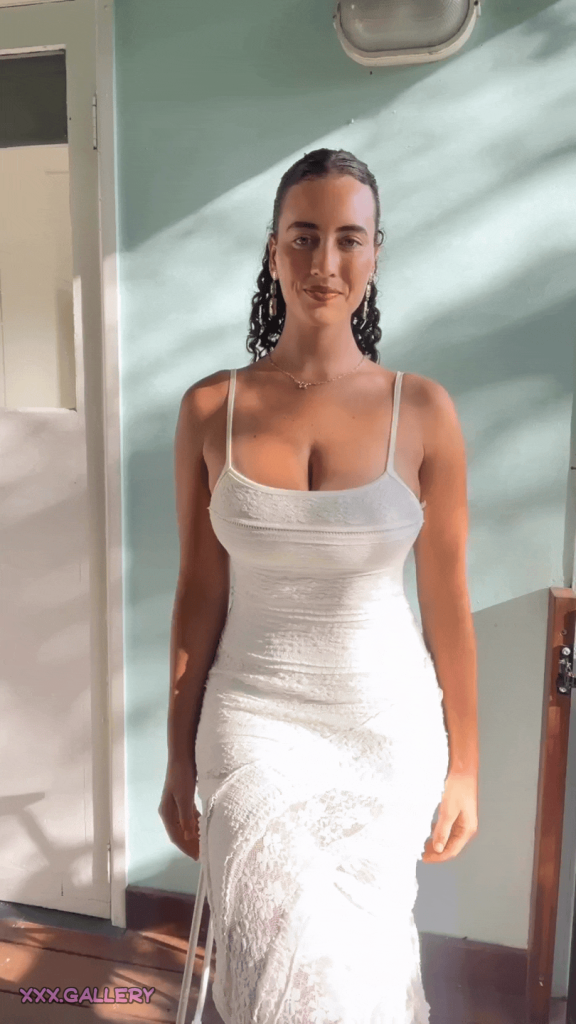 Why Brunettes Are the Best