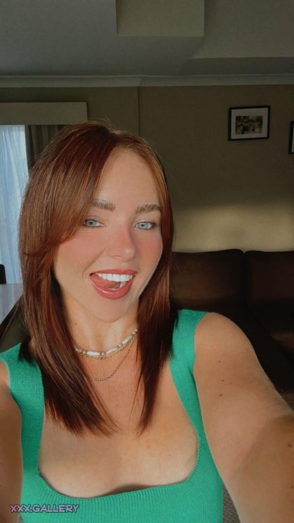 Why Brunettes Are the Best Fun