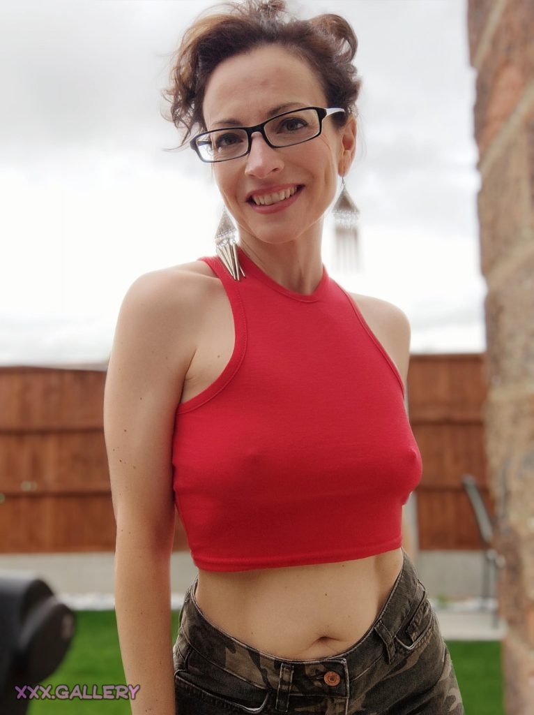 Confessions of a Braless Enthusiast 1 Confessions of a Braless Enthusiast 2