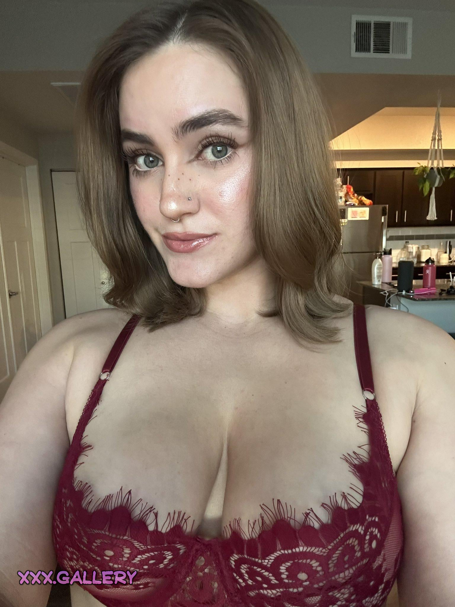 Sensual Seductress: Unveiling the Allure of Kenzie Madison π 10 1pg35c8 hd