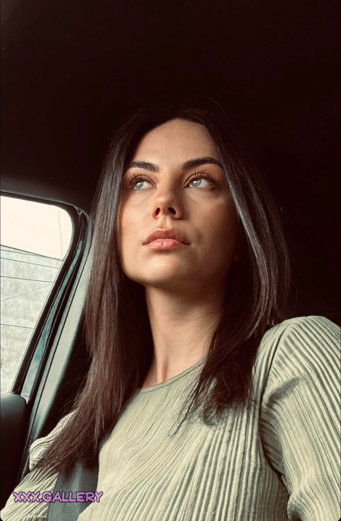 Alluring Meliha: A Beauty to Savor ππ 4 1phrgeu hd