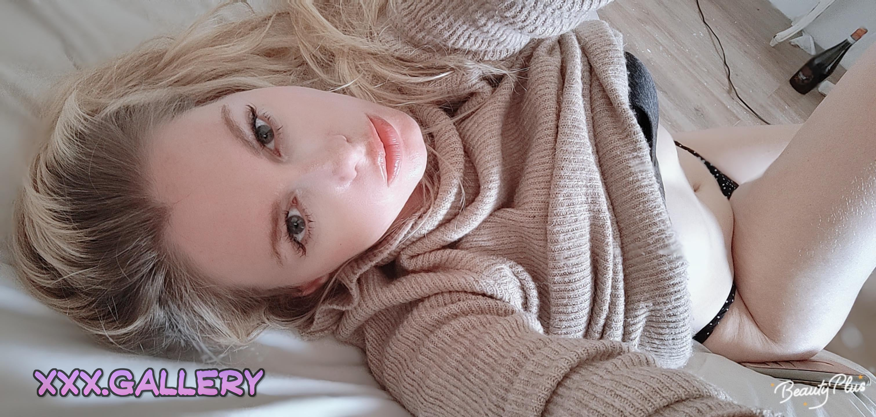 Blonde Beauty Radiates Sunshine βοΈ 7 1piwqf0 hd