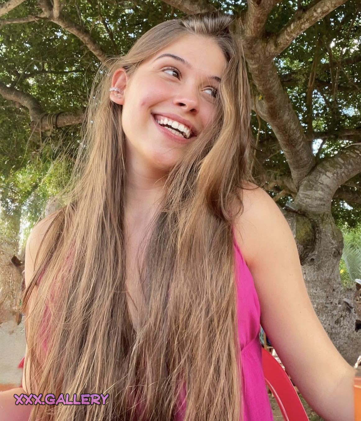 Sultry Siren: Larissa's IRTR Allure π₯ 7 1pj20f3 hd