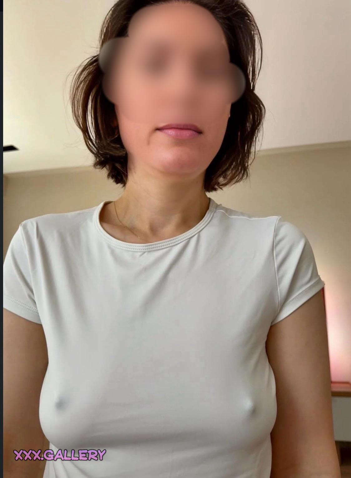 Bare-Chested Beauty: Embracing the Freedom of Going Braless π€ 4 1pm5dwo hd