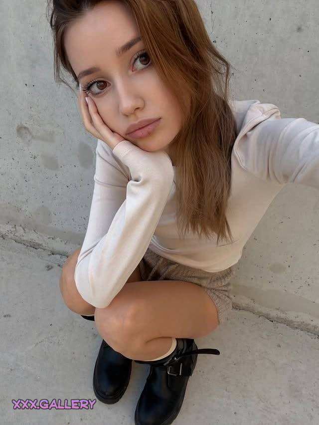 The Enchanting Allure of Regina: A Vision of Sensual Beauty π₯ 5 1pmpj7o hd