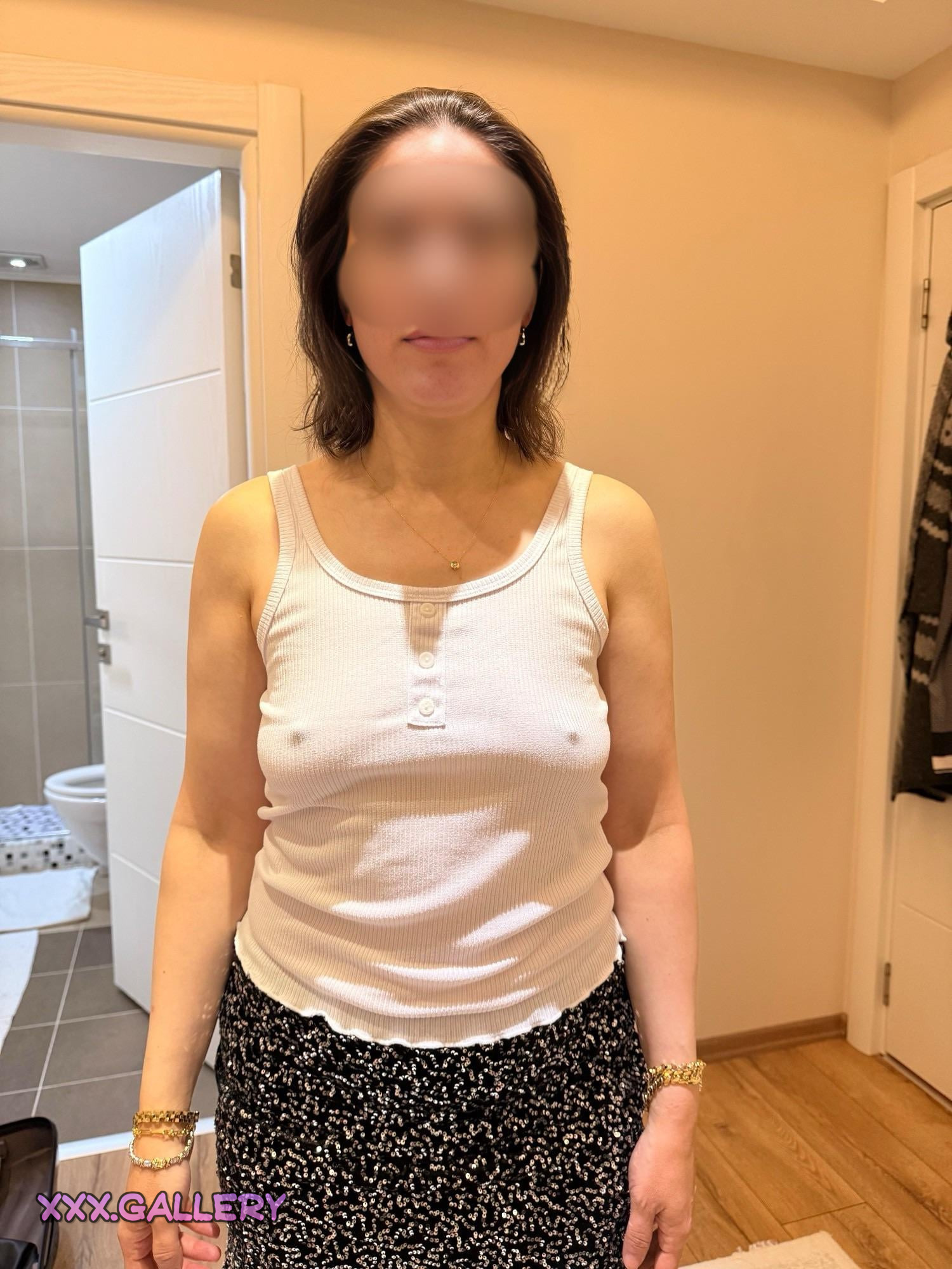 30-Something Natural Beauty π± in Clothing-Optional Setting π 2 1ppkqh4 hd