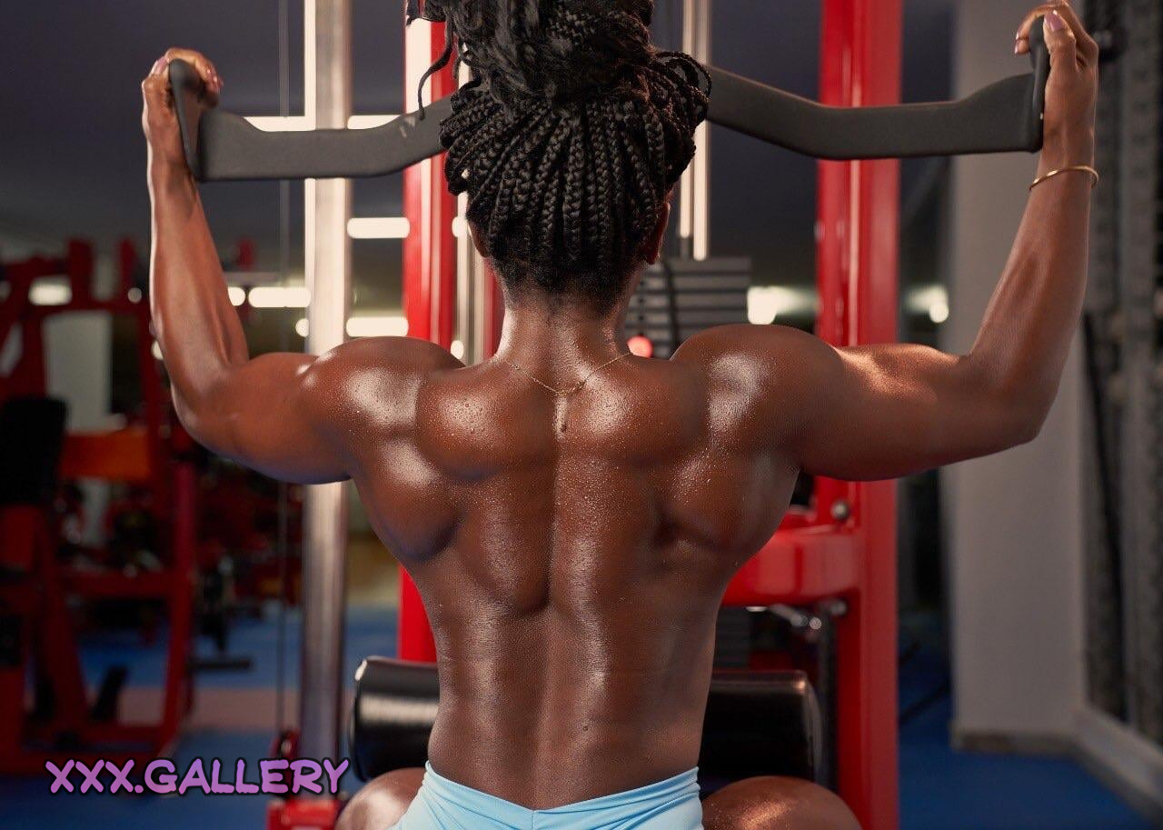 Peeking at My Massive Backside π in the Fitness Mirror! 3 1pouir6 hd