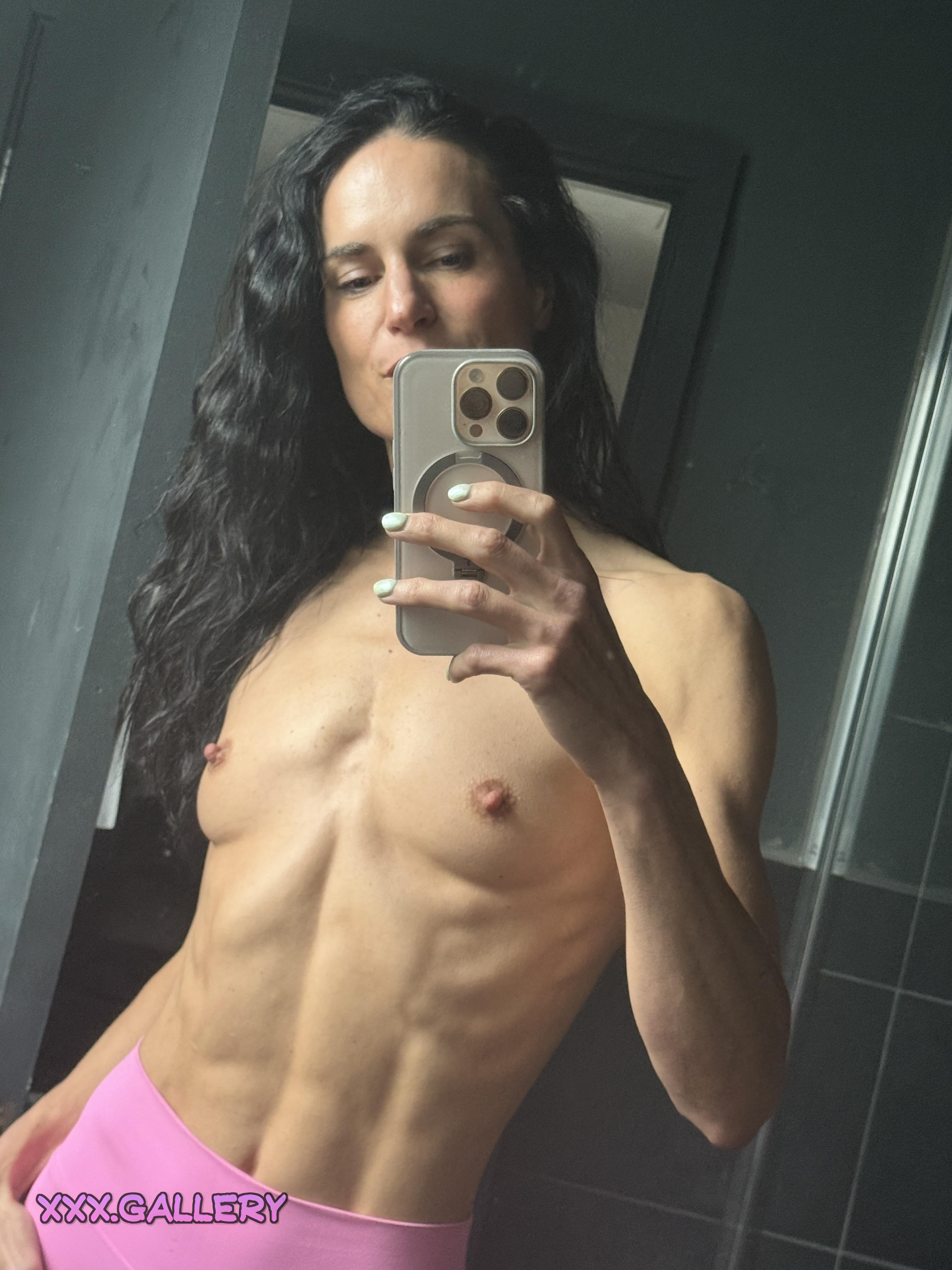 Revealing All: My Completely Naked Muscular Body ๐ For Fans of Muscle Worship and Naked Fitness ๐๏ธ 6 1pzp32c hd