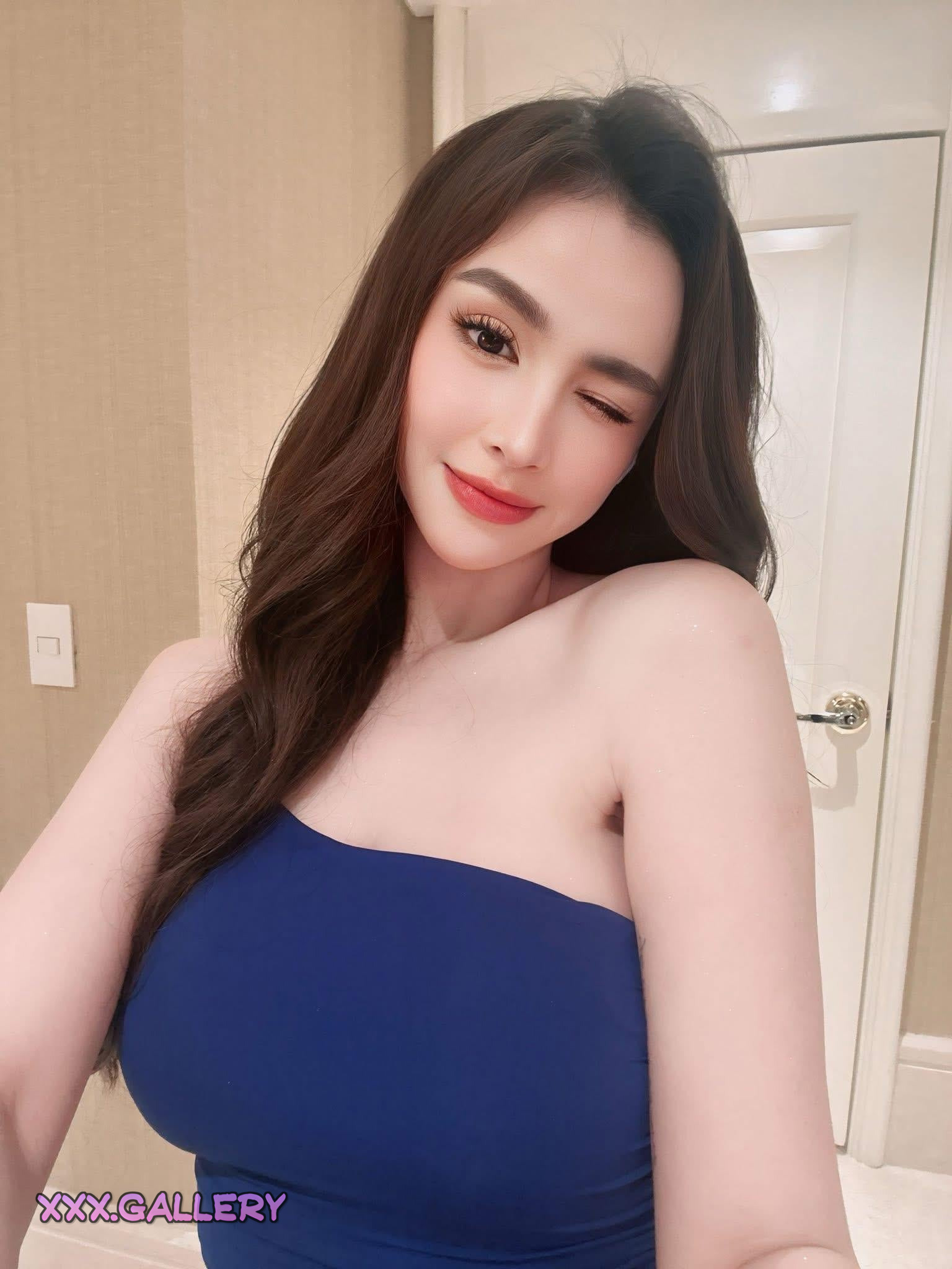 πΉ Kim Domingo's Seductive Bloom: Irresistible Radiance π 5 1q20jfl hd