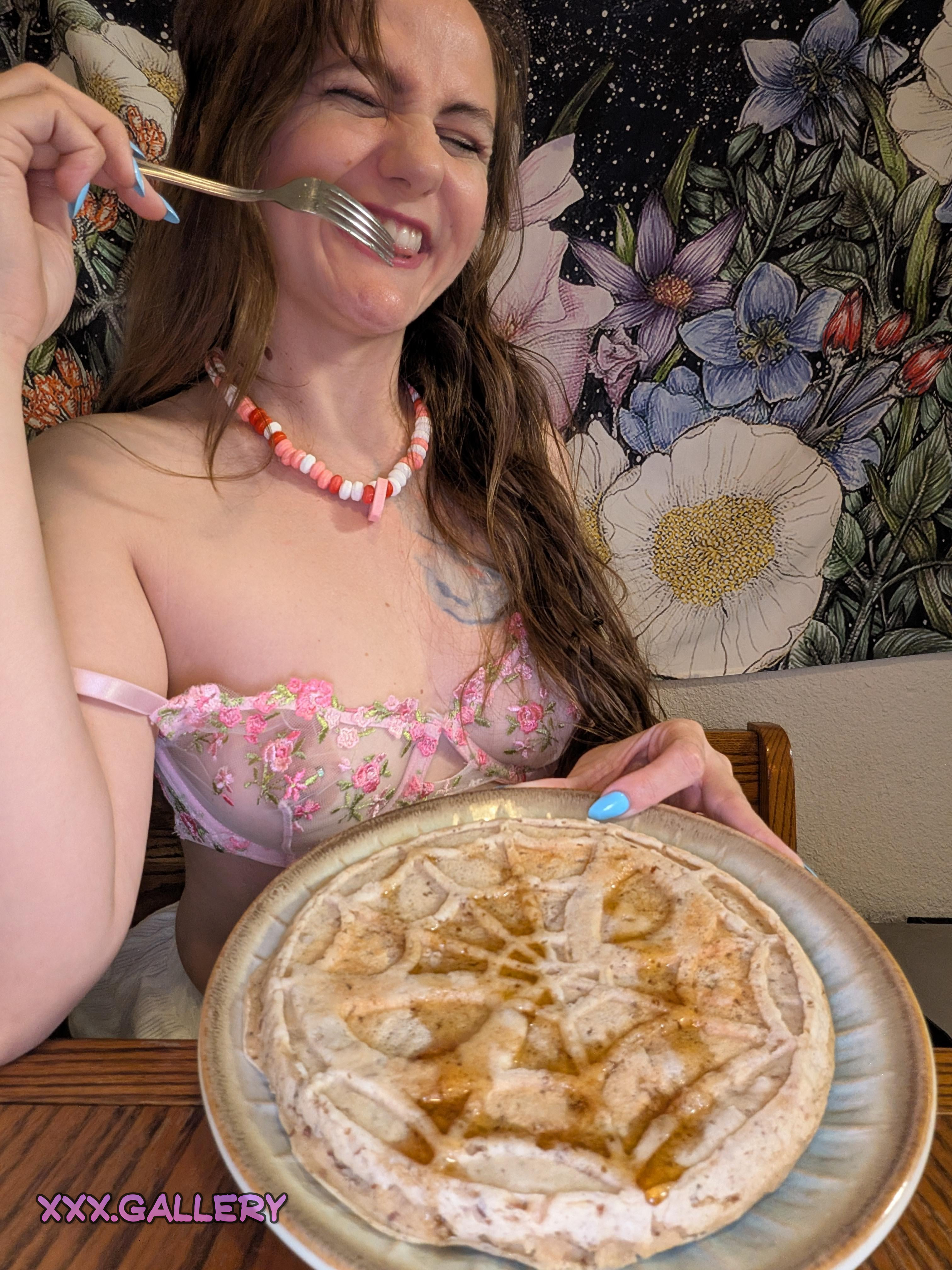 Spice Up Your Brunch: Marvel-ous Spiderman Waffles ๐ฆ ๐ ๏ธ 6 1qjbqgm hd