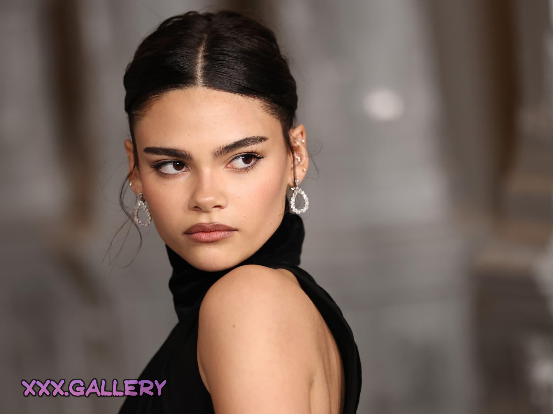 Meet the Stunningly Sexy Ariana Greenblatt 🔥