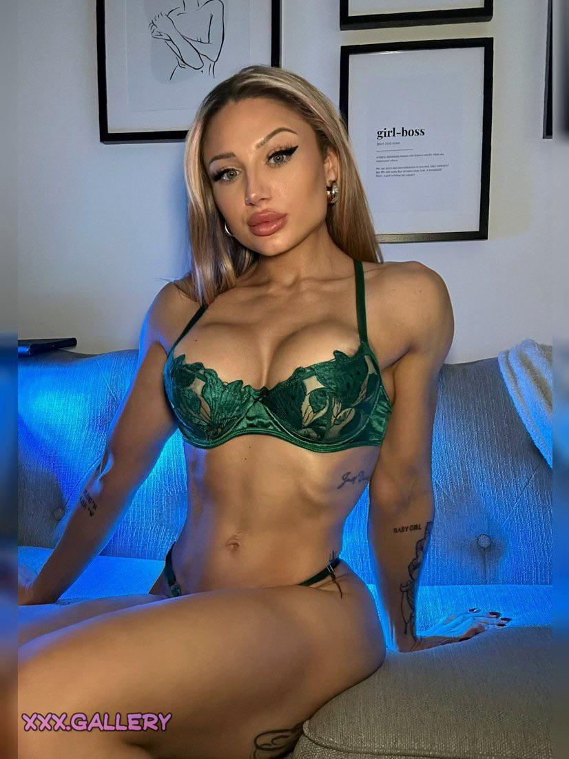 Craving Intimacy: Join Me on the Couch 🛋️💏