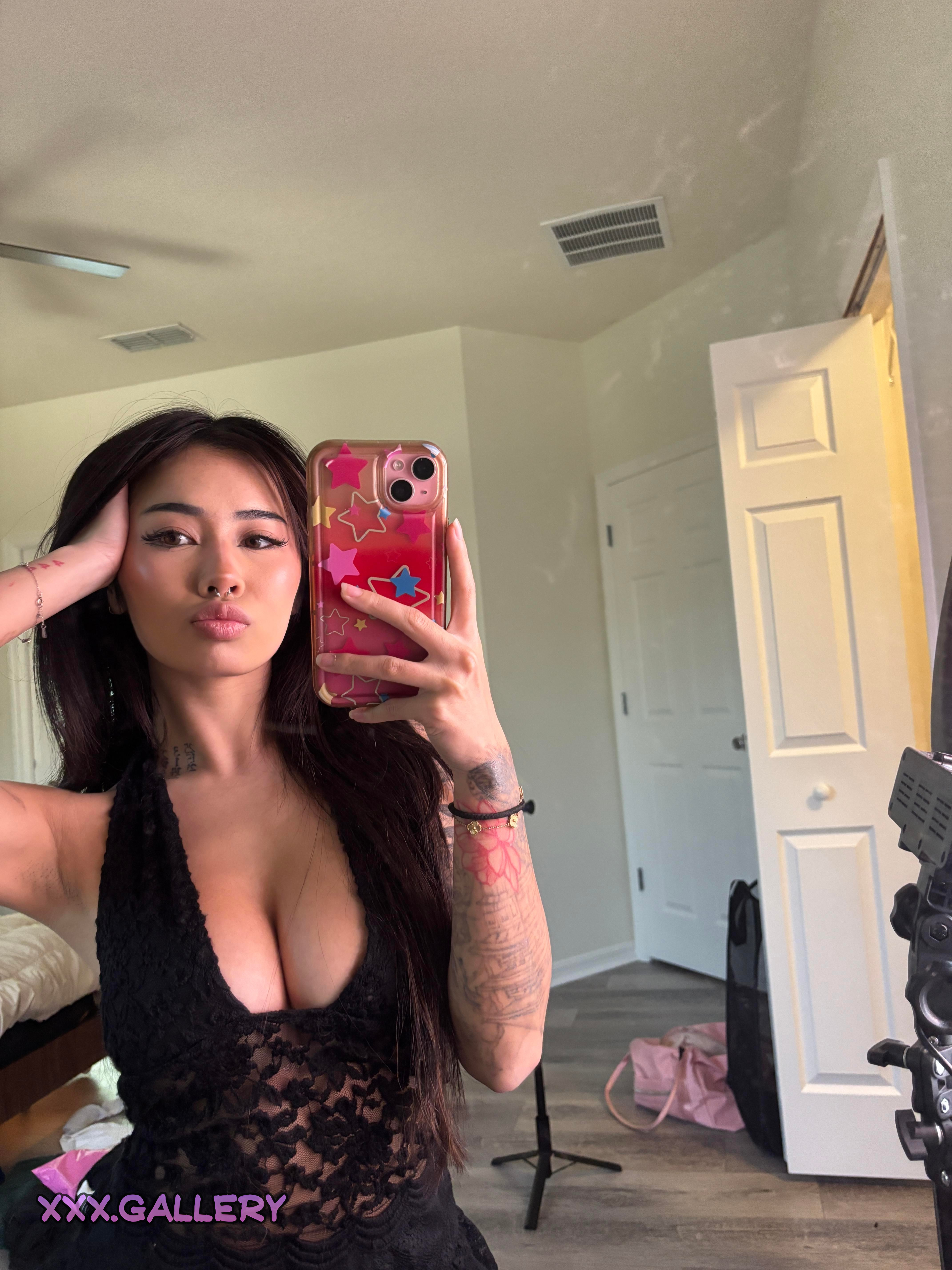 Savoring the Allure of Vietnamese Curves 🌶️