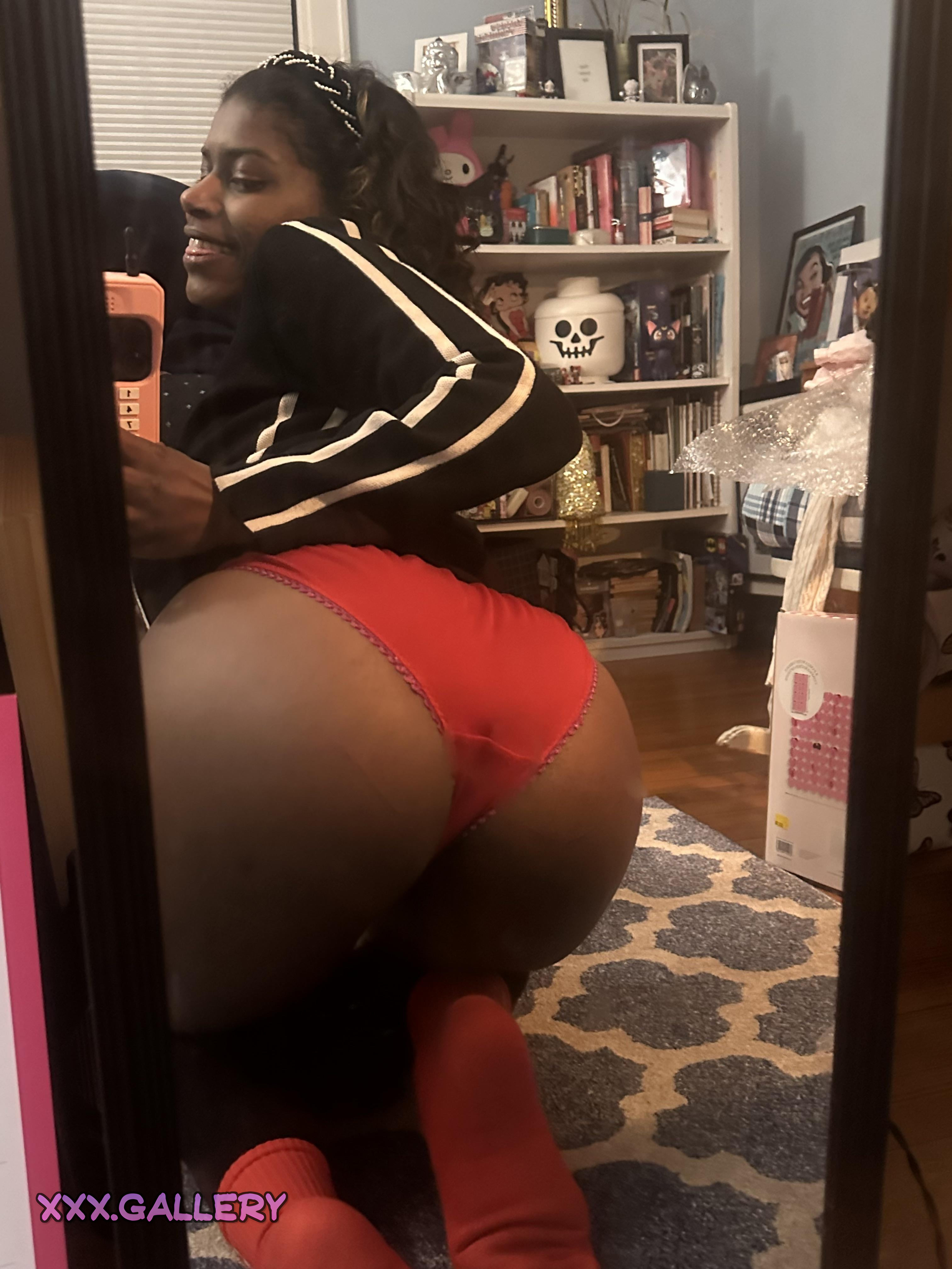 ✨ Heart-Shaped Butts: A Love Story ✨