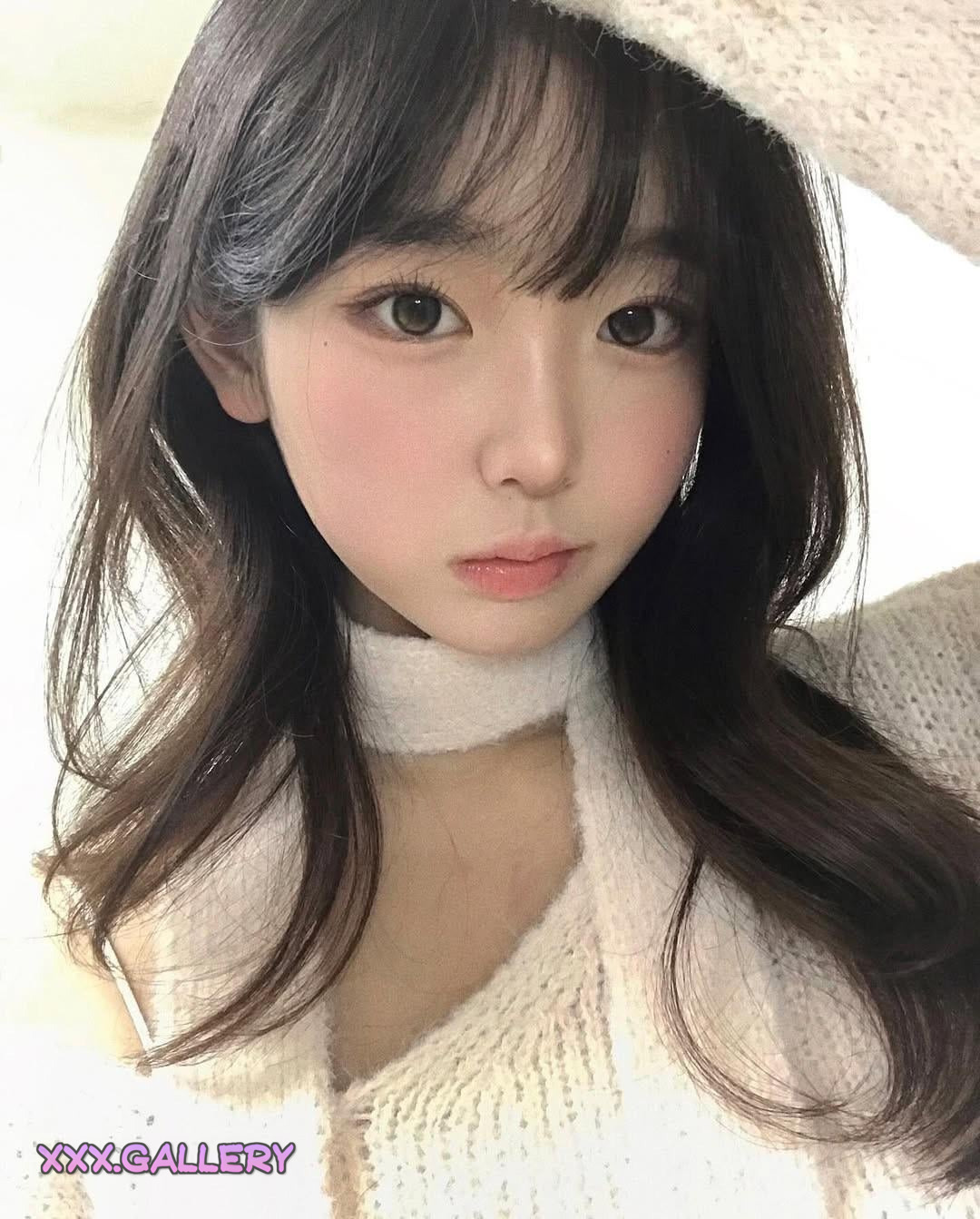 Bratty Beauty: Softening Up After a Playful Pout 💋🔄