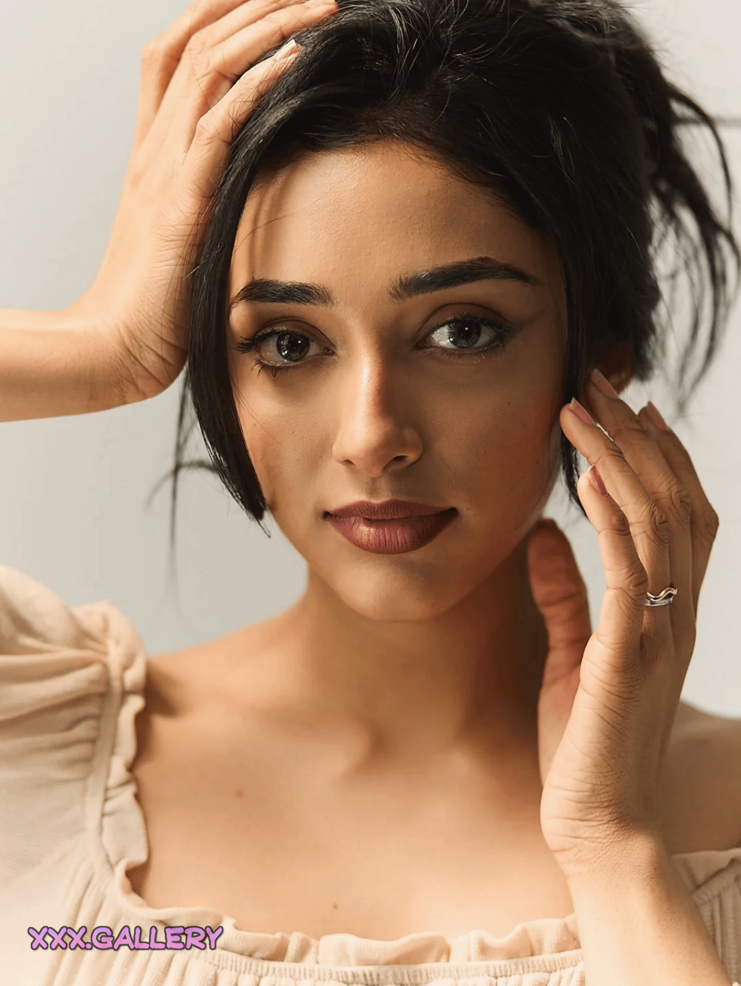 Unveiling the Radiant Beauty of Preity Mukhundan 🌟